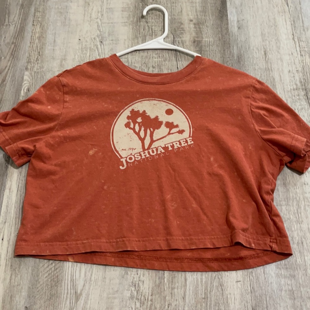 Cropped T-shirt